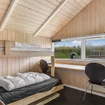 Hera - 200m From The Sea By Interhome